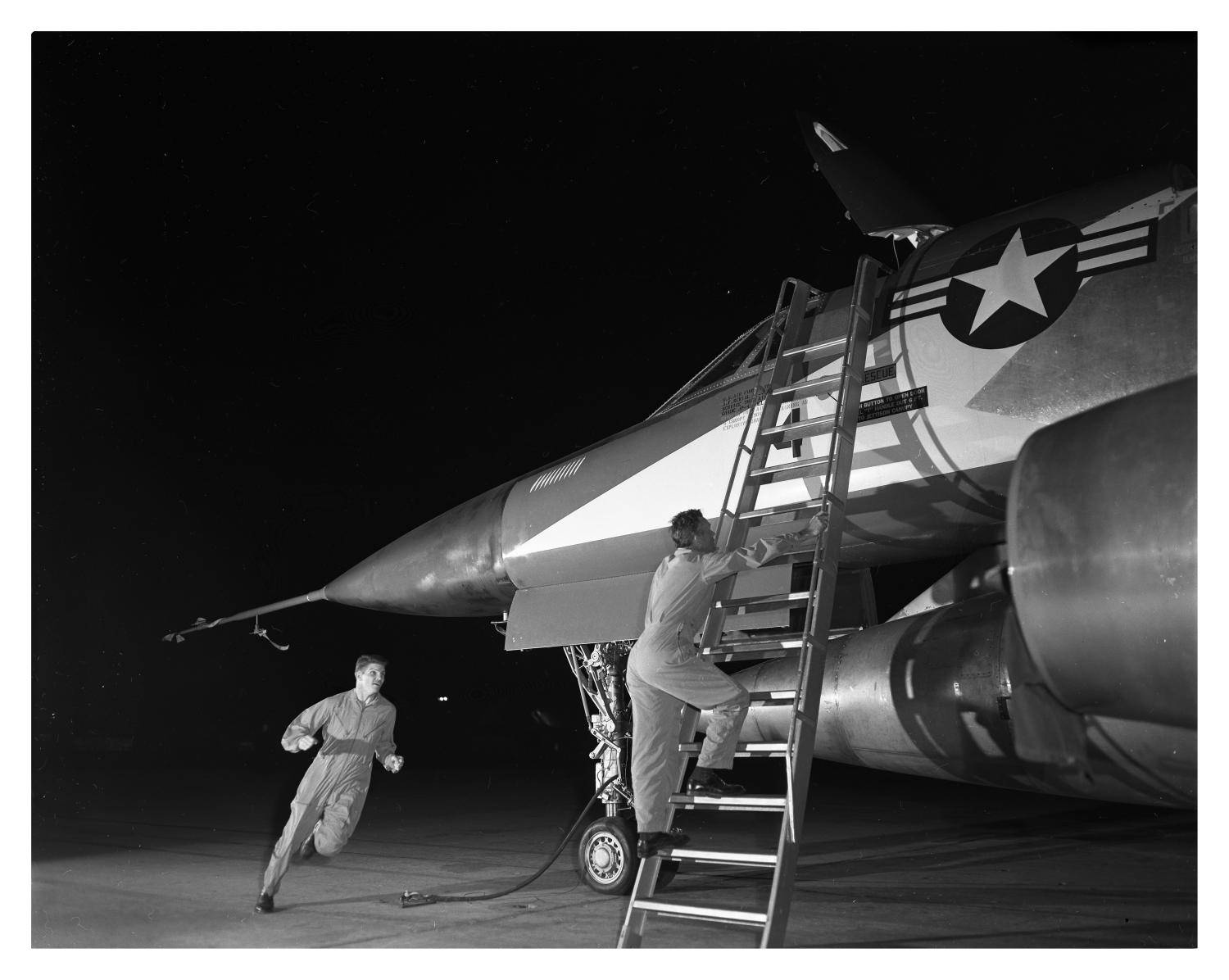 Бомбардировщик convair b-58 hustler – от мировых рекордов к ранней отставке - альтернативная история