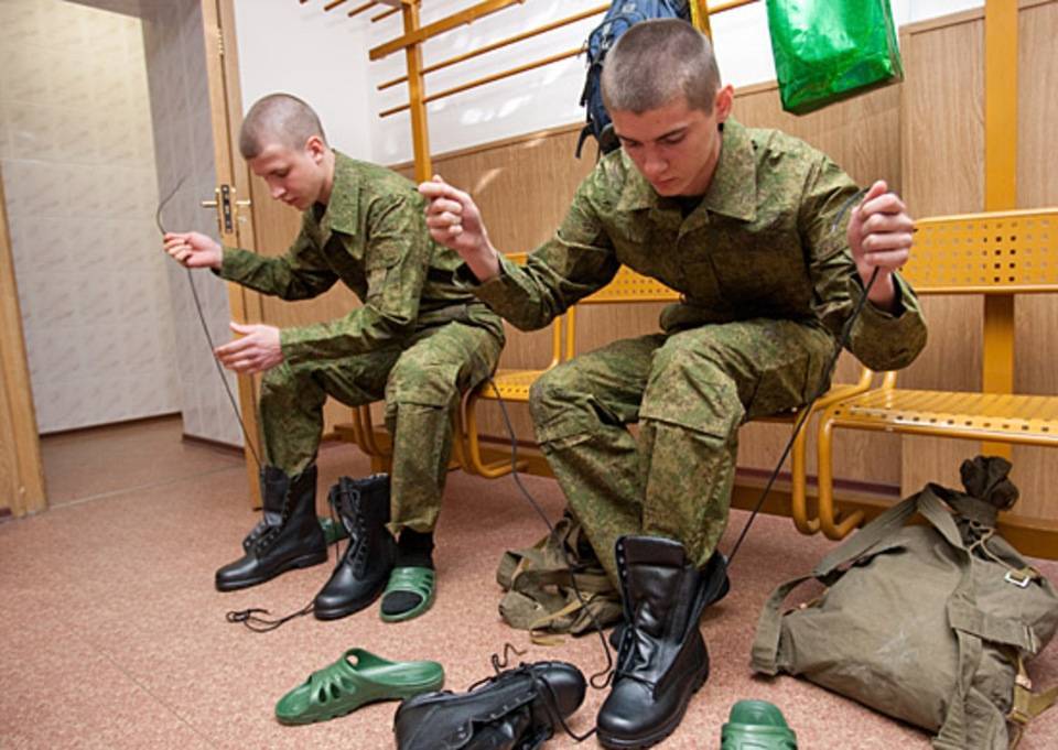 Возможно ли в армии ношение линз?