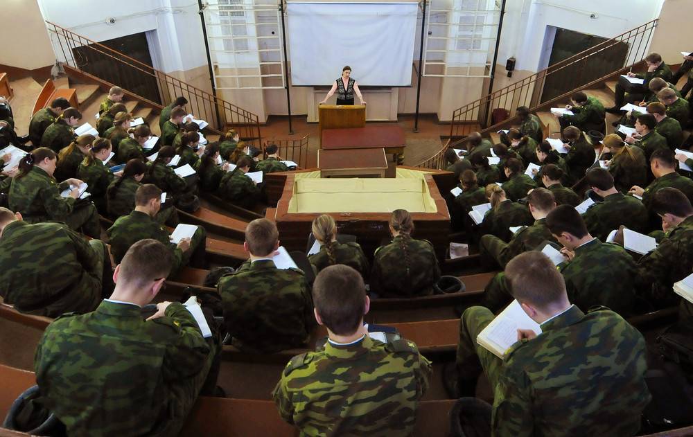 Право на обучение военнослужащих по контракту
