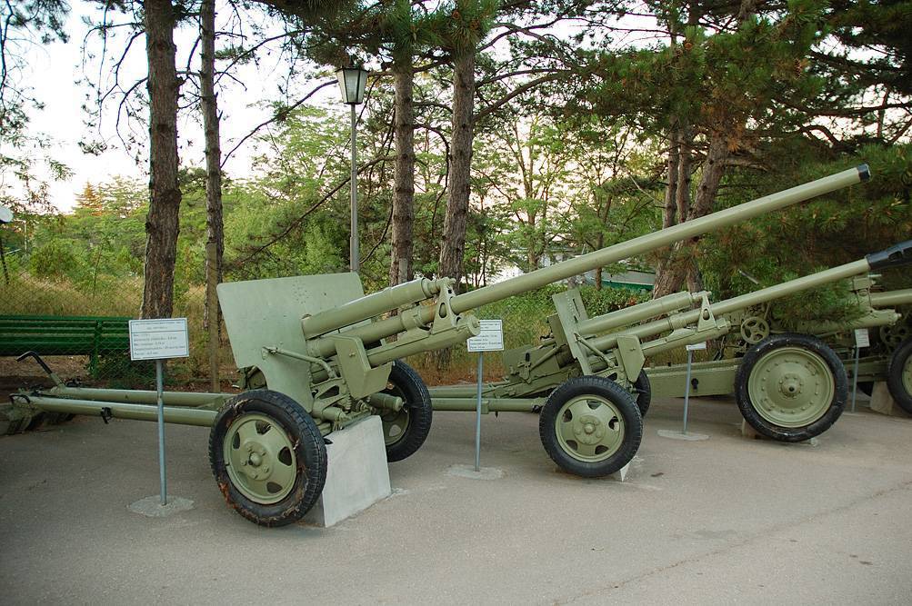 Оружие победы: советская полевая пушка зис-3