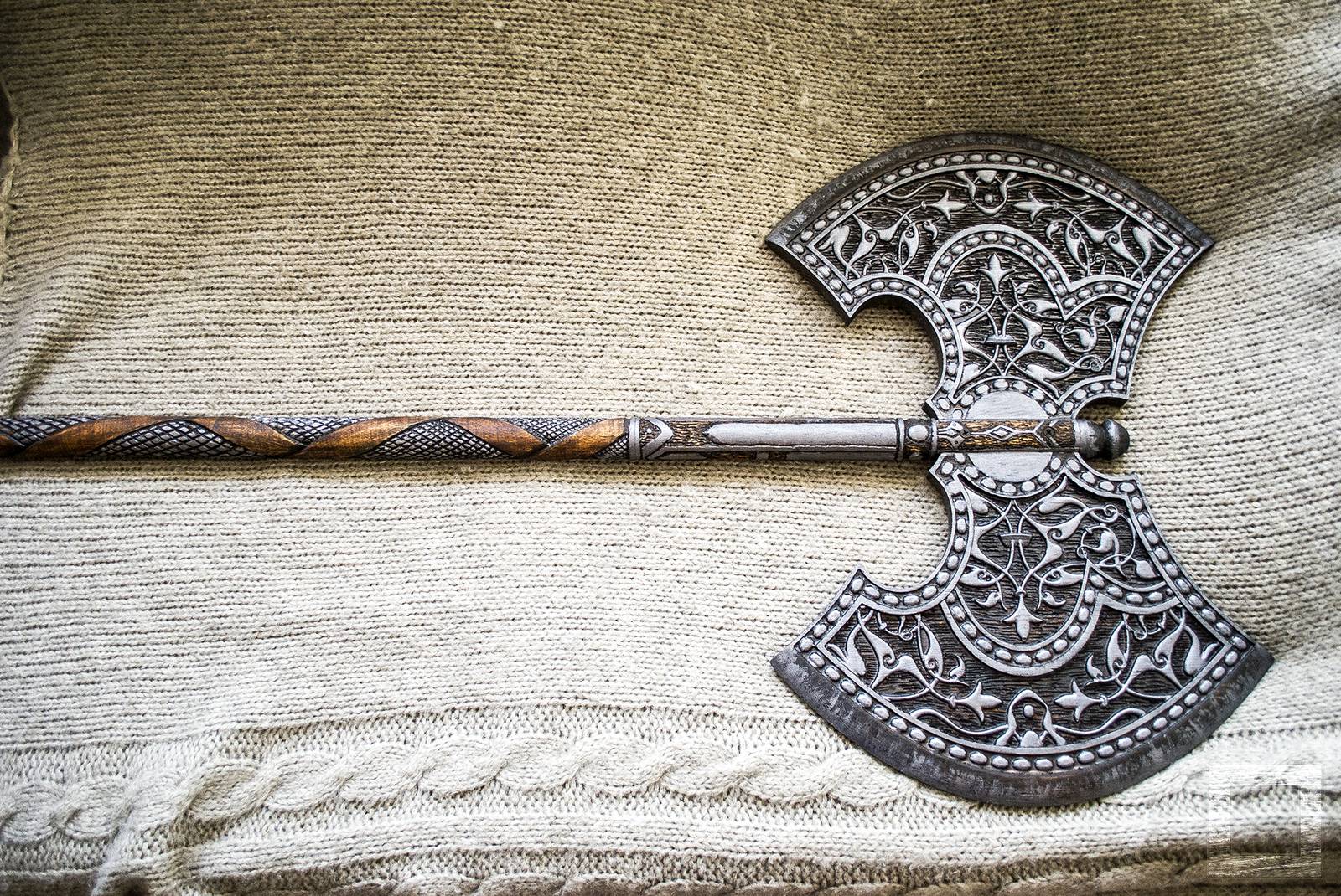 Секира: оружие викингов, скандинавский боевой топор, двуручные, двухсторонние, популярные виды, применение