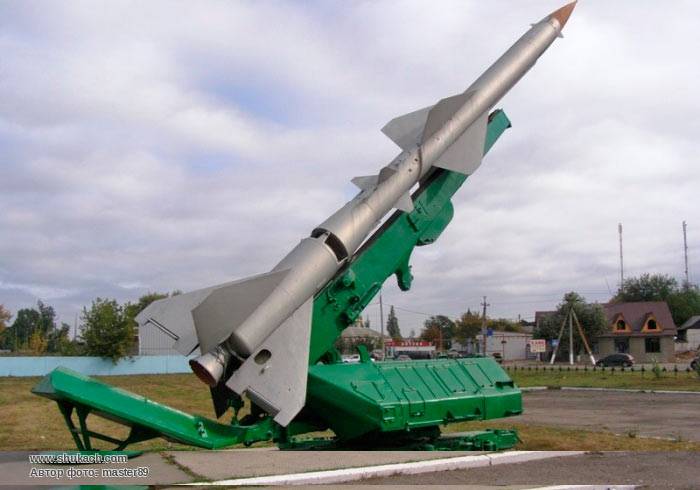 Зенитный ракетный комплекс с-75 "волхов" м1,2,3,4.(са-75"десна",с-75м"двина")