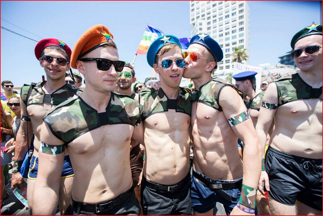 Берут ли геев на службу в армию