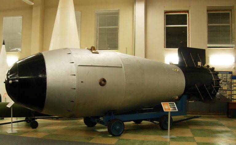 Кобальтовая бомба как оружие массового поражения.