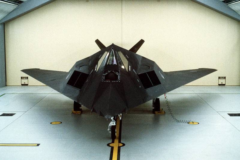Американский самолет невидимка lockheed f-117 nighthawk, технические характеристики ттх, вооружение и технология сша стелс