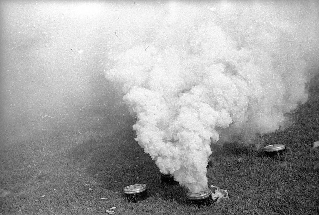 Дымовые гранаты — для маскировки и не только