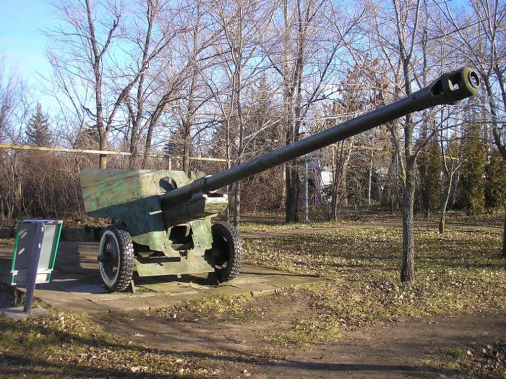 100-мм полевая пушка образца 1944 года (бс-3) - 100 mm field gun m1944 (bs-3)