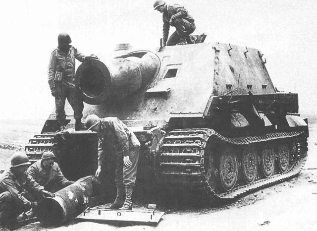 Штурмтигр или штурмовая мортира — тяжелое штурмовое самоходное орудие | танк tiger pz.kpfw vi