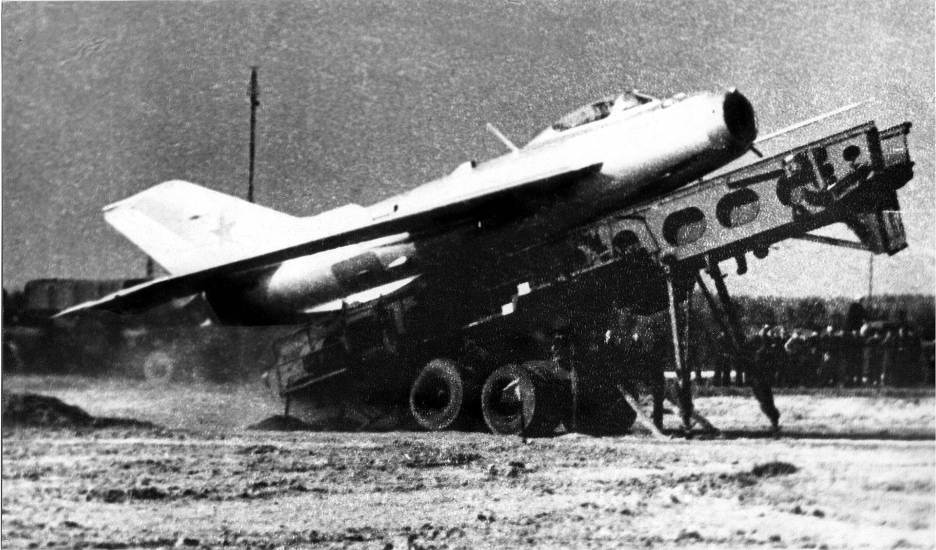 «визитная карточка своего поколения»: какую роль советский истребитель миг-23 сыграл в истории боевой авиации — рт на русском