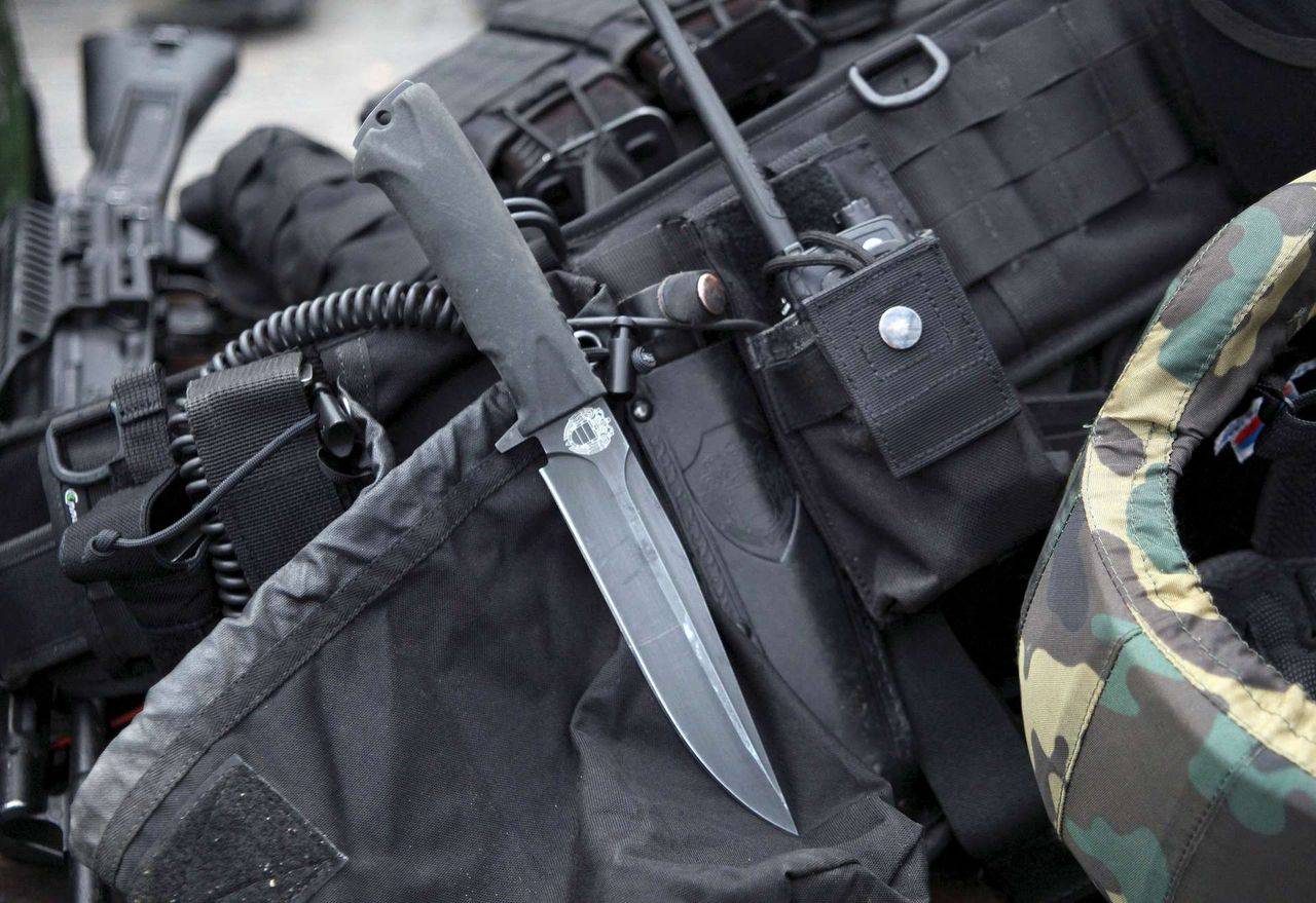 Гражданская версия боевых ножей: военные ножи спецназа, армейские ножи