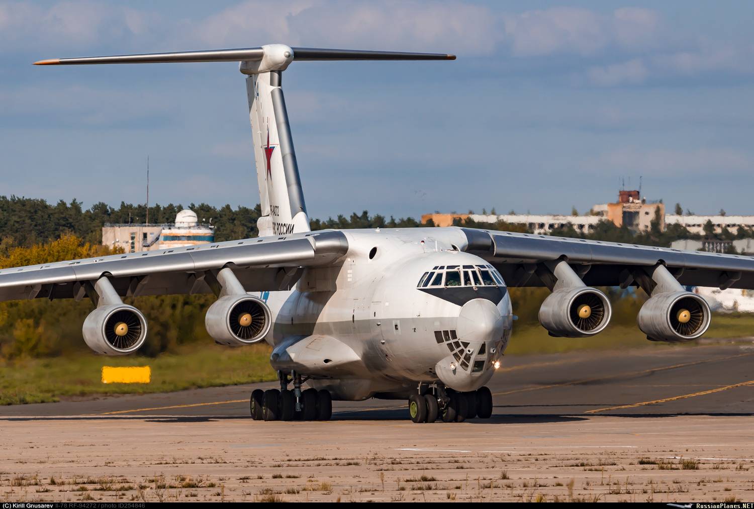 Самолет для дозаправки Ил-78