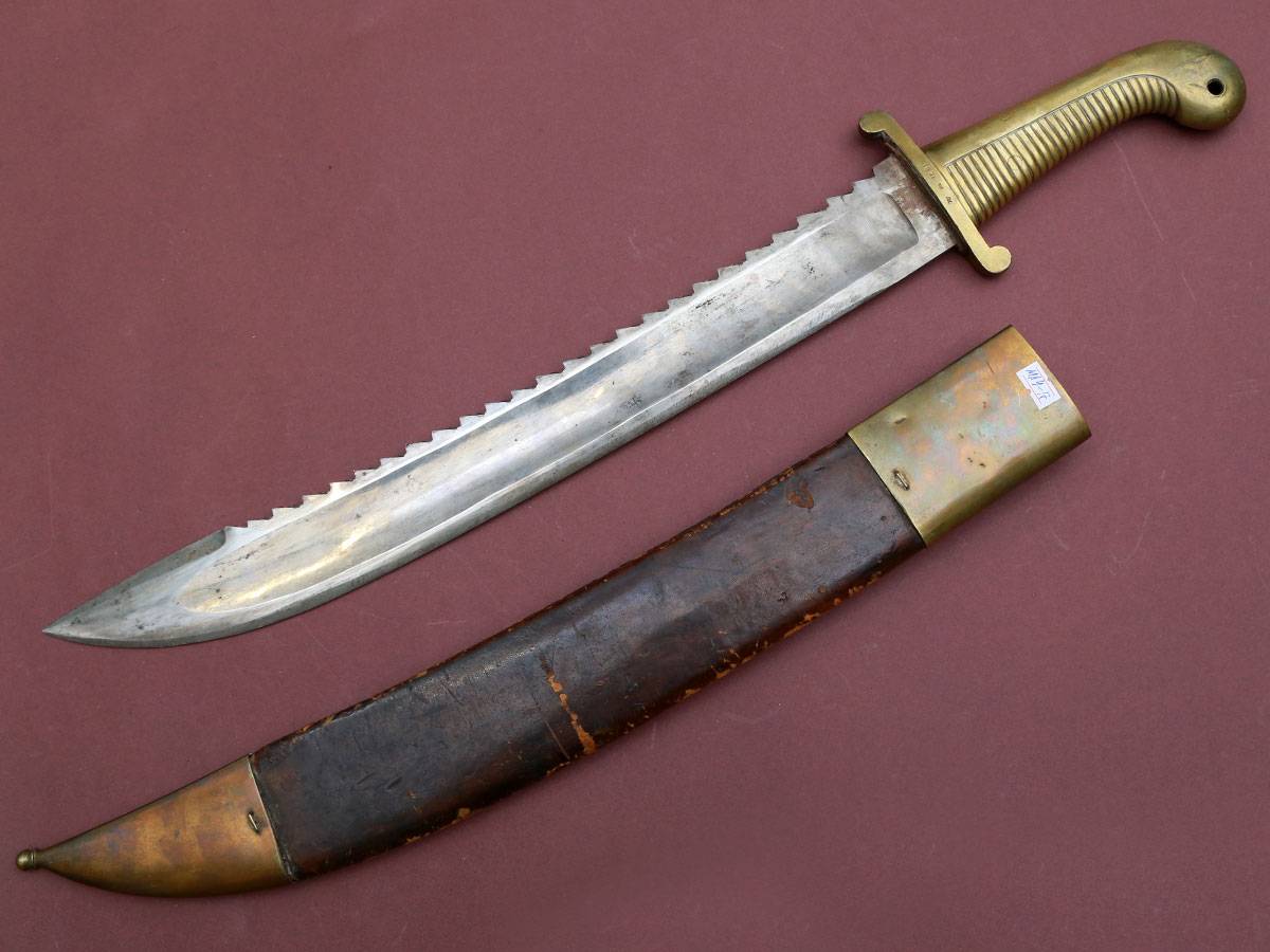 Тесак - большой нож: холодное оружие, виды - абордажный, пехотный, охотничий, сапёрный, армейский, как выглядит