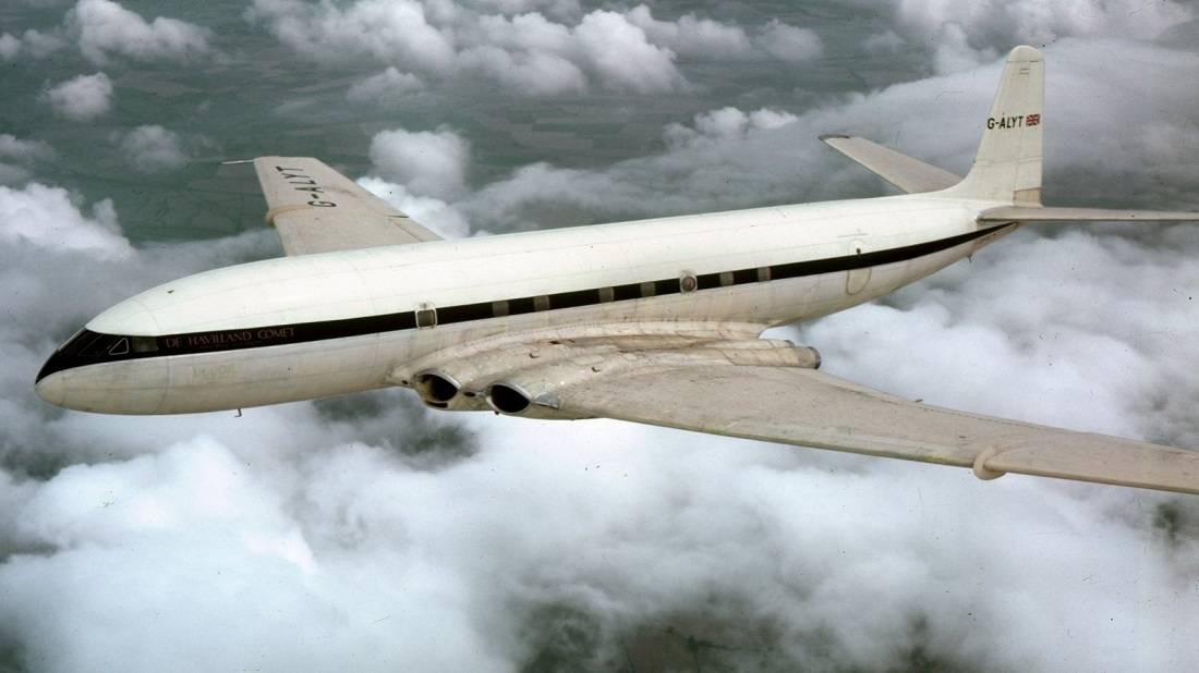 Ту-104-первый советский реактивный пассажирский самолёт (12 фото)