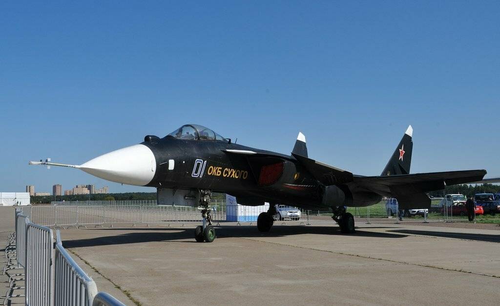 Истребитель су-47/су-37 по прозвищу беркут, характеристики и почему закрыли проект