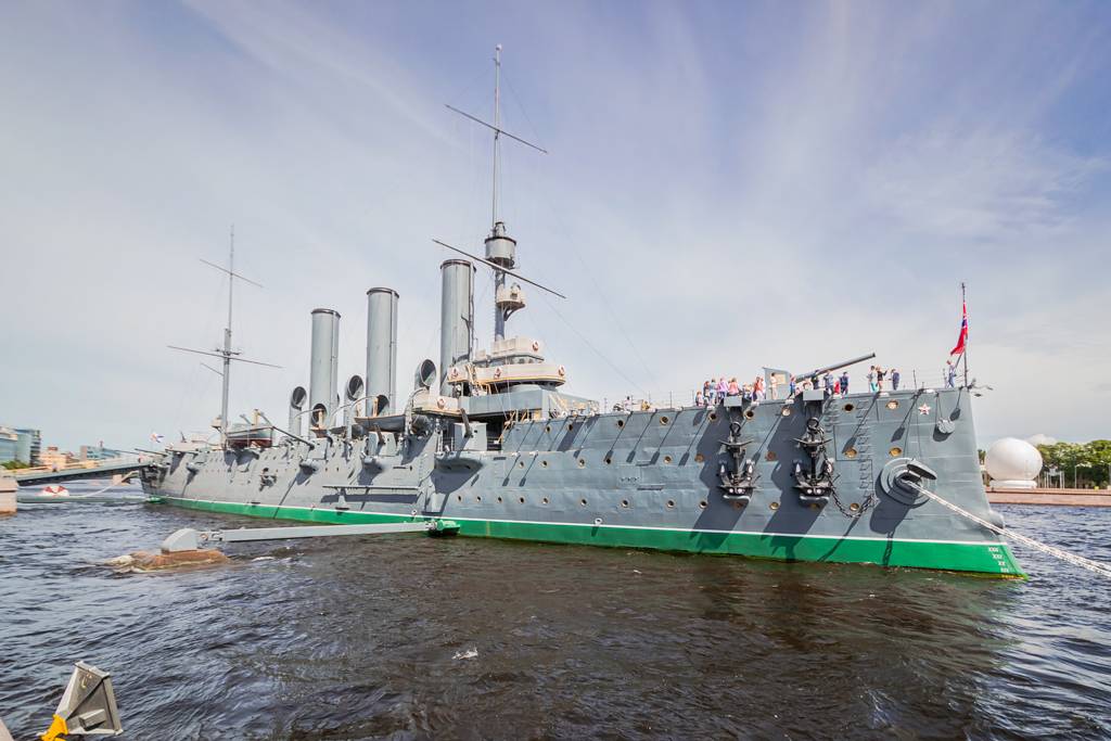 Крейсер аврора в санкт-петербурге.