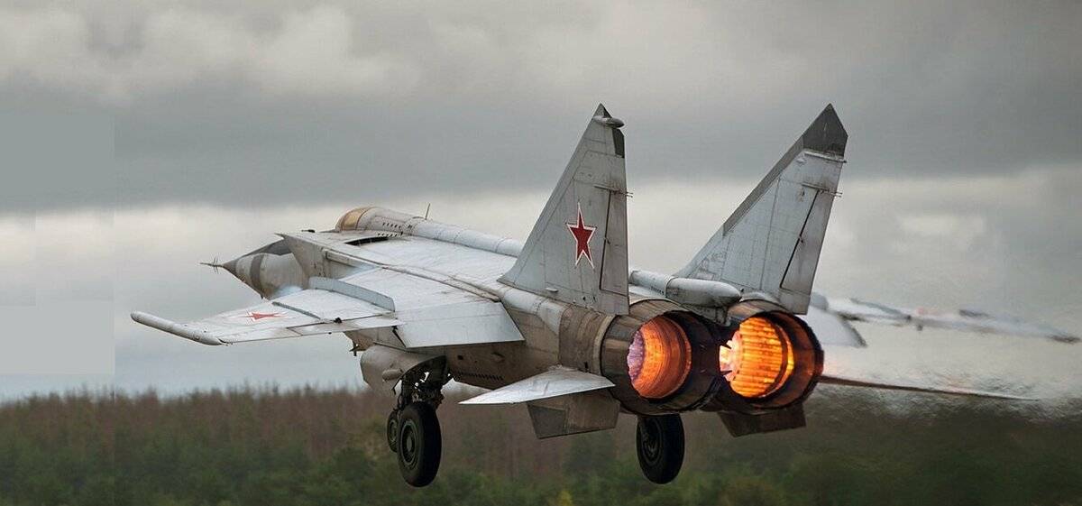 Миг-25: судьба преданного самолёта