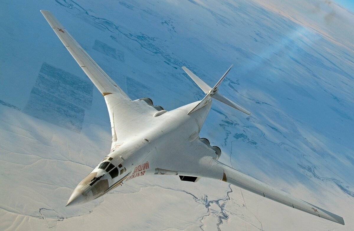 «белый лебедь» или «черный коршун»? ту-160 – гордость советской авиации | капитал страны