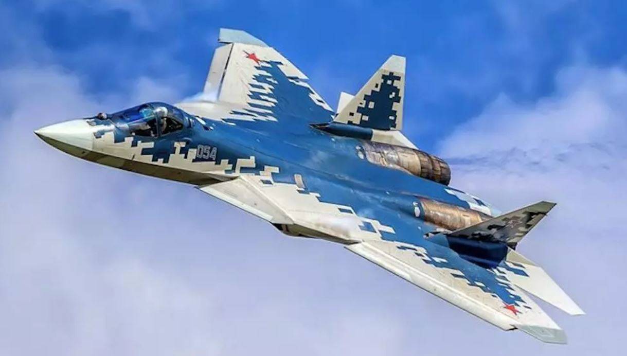 Истребитель пятого поколения Су-57 (ПАК ФА Т-50)
