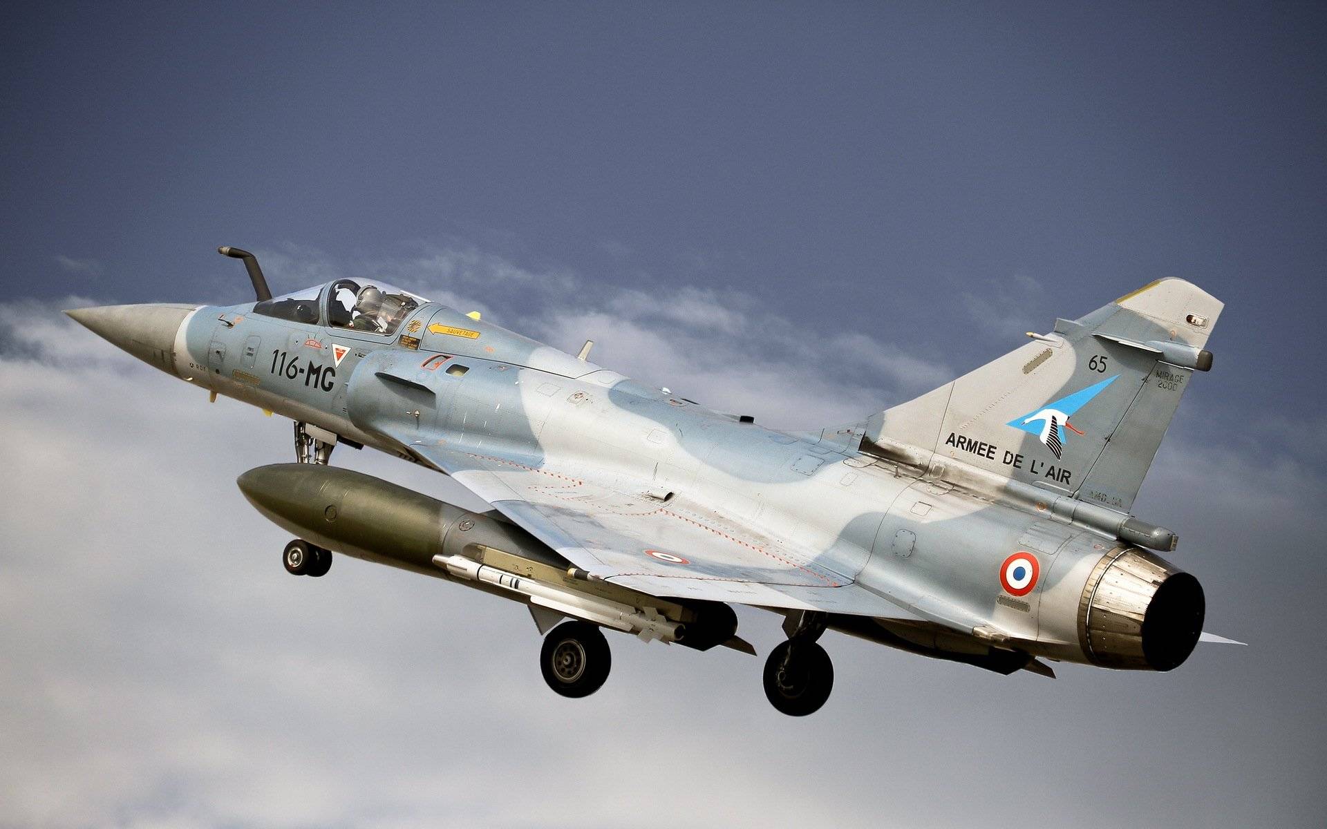 Dassault Mirage 2000 – многоцелевой истребитель из Франции