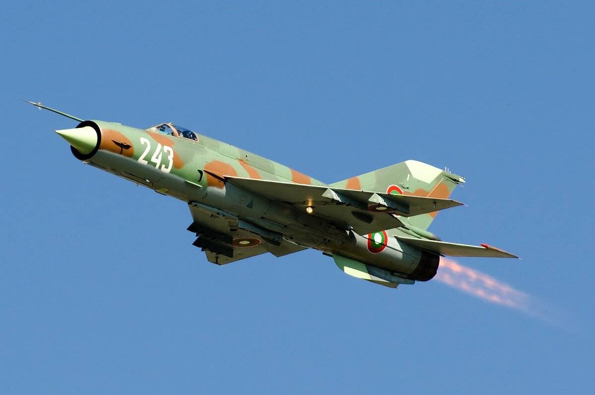 Самолет миг-21: фото, характеристики, вооружение