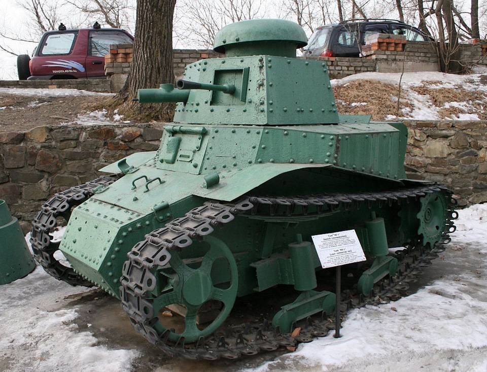 Первый советский танк — т-18