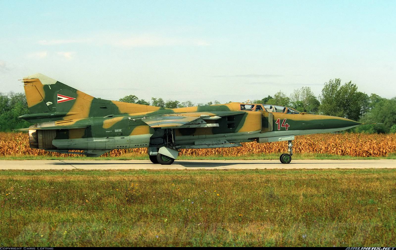 Миг-27 — отечественный истребитель-бомбардировщик