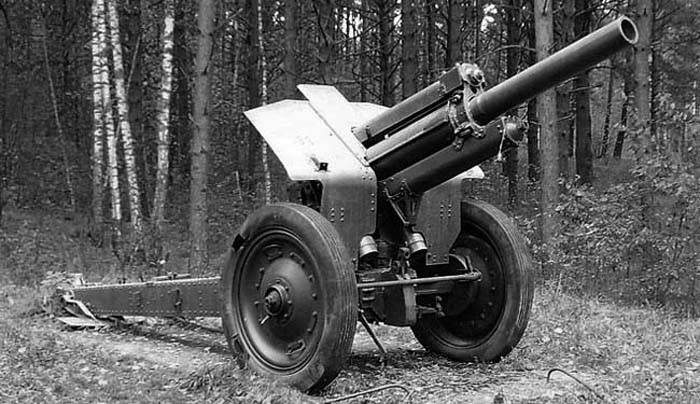 Артиллерия. крупный калибр. 122-мм гаубица образца 1910/30 гг. "устаревший" герой войны