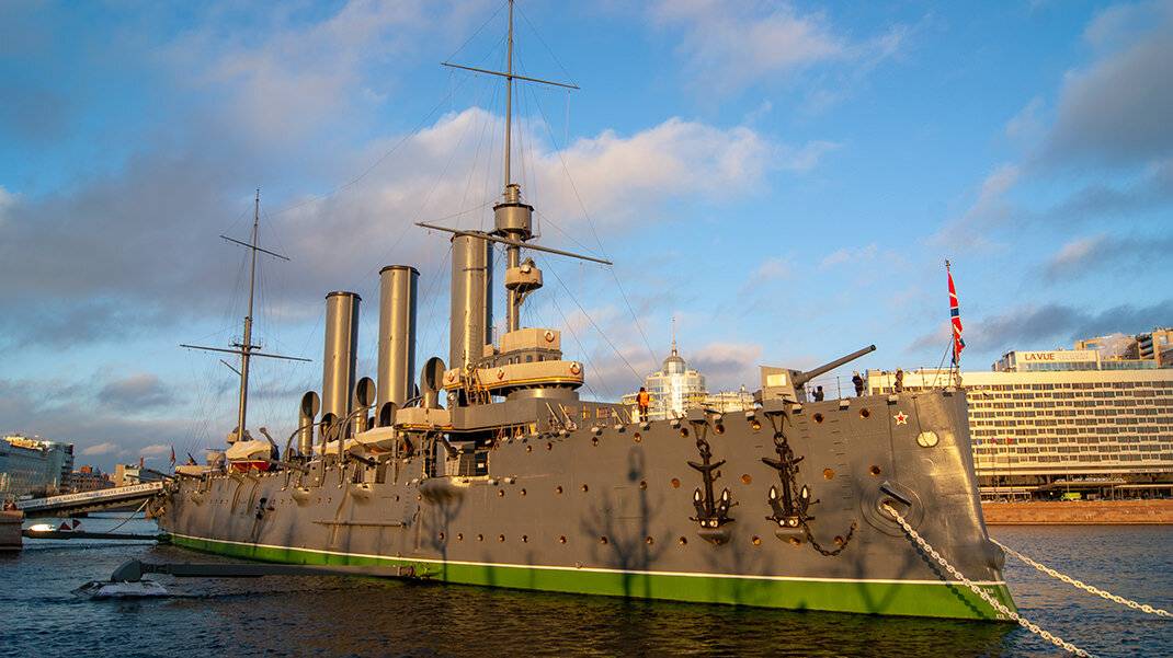 Команда «авроры»: на легендарном революционном крейсере матросами служили и двинчане