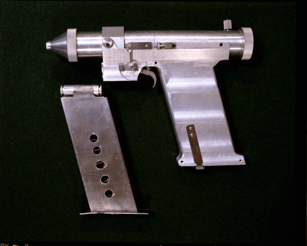 Советский лазерный пистолет