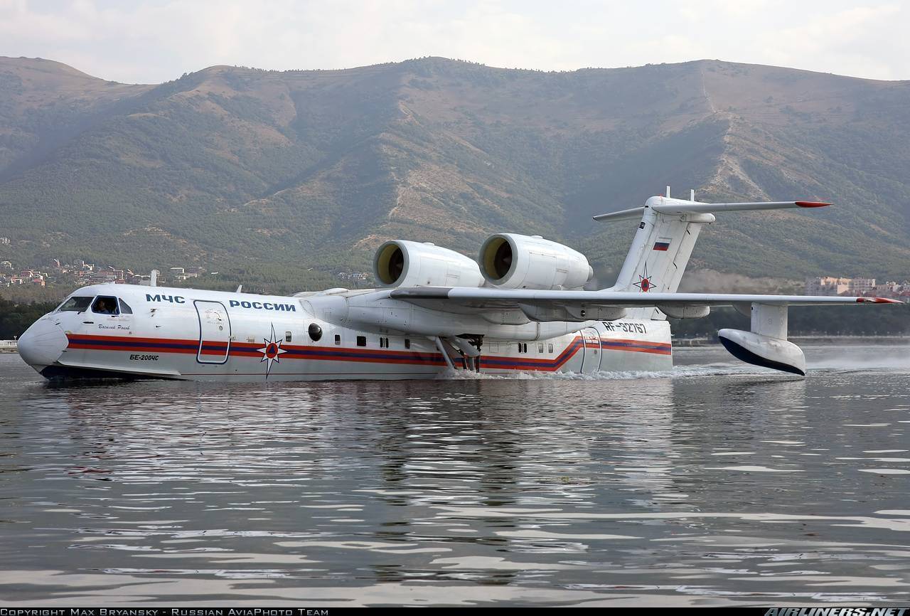 «для этой машины нет преград»: на что способен российский реактивный самолёт-амфибия бе-200 — рт на русском