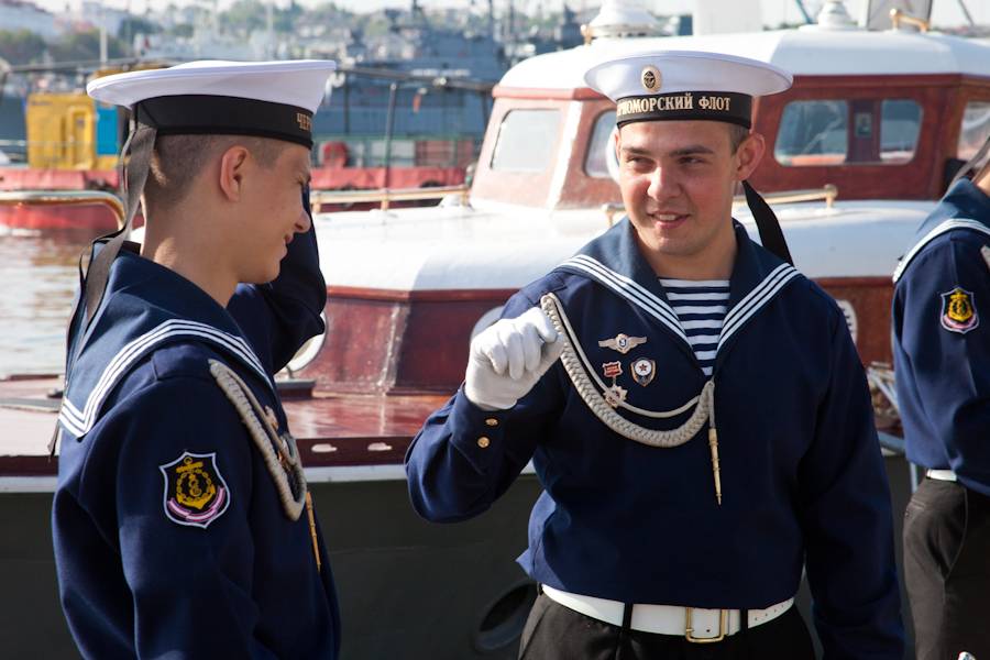 Форма вмф: обзор повседневной и парадной форменной одежды моряков