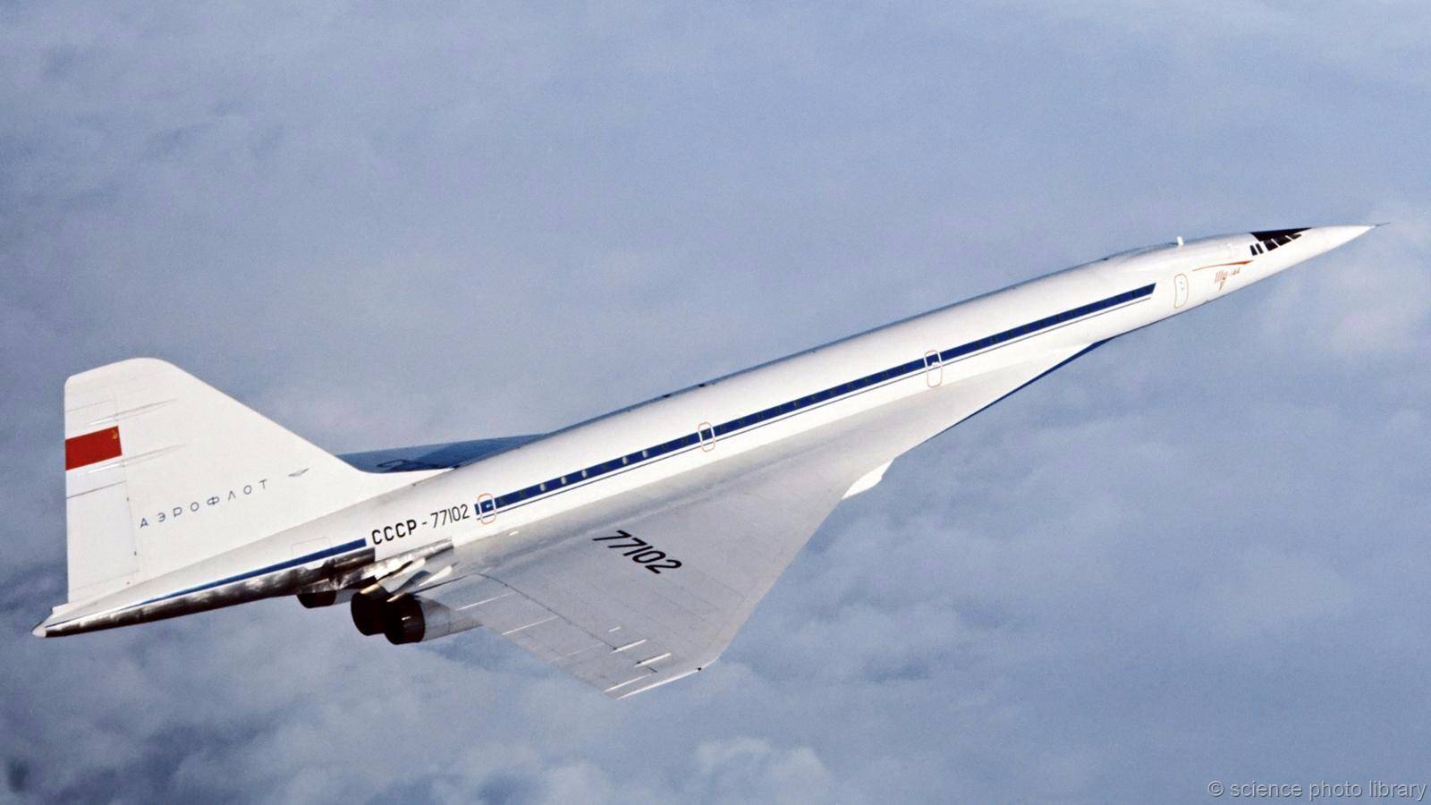 Ту-144 - первый сверхзвуковой советский самолет