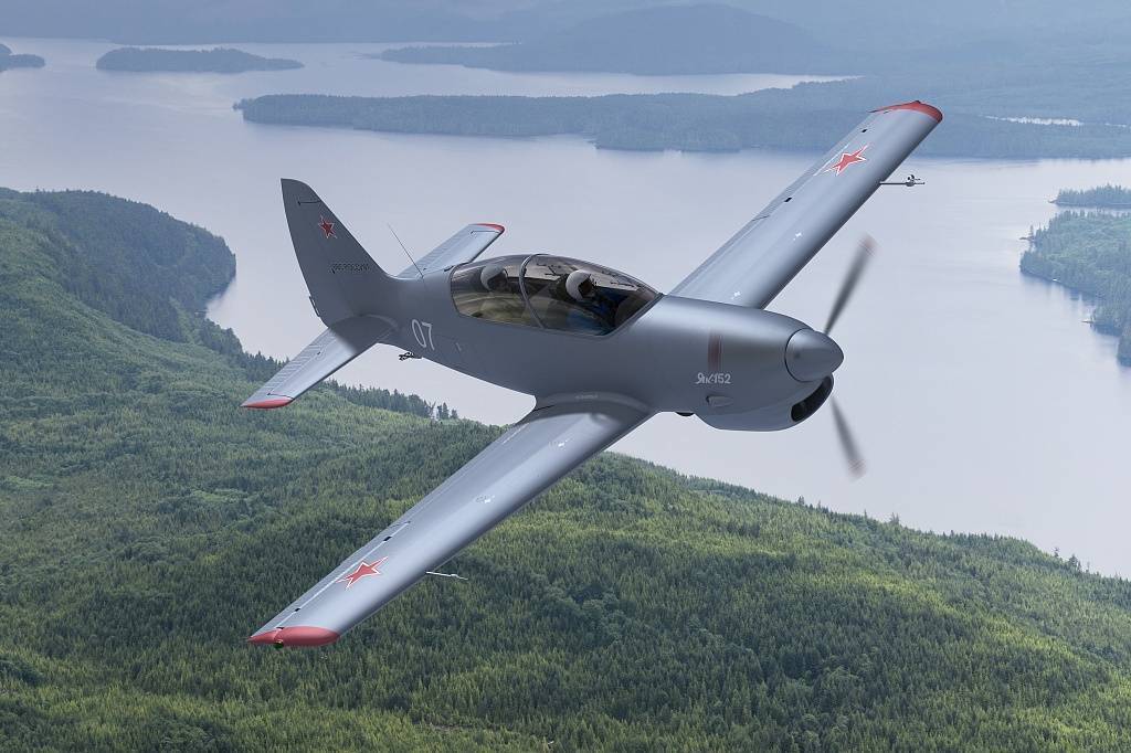 Як-152: технические характеристики, фото