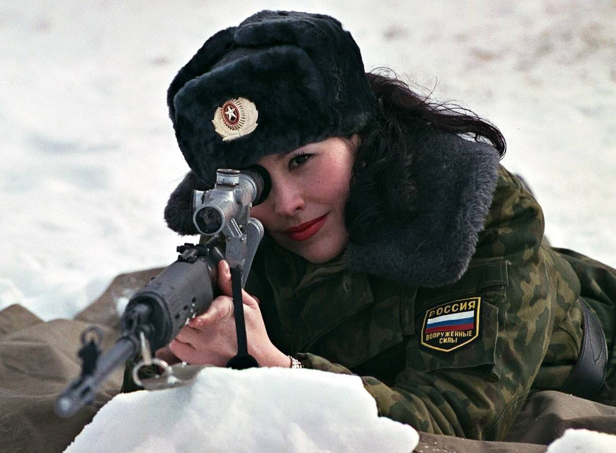 Служба по контракту для женщин в армии России