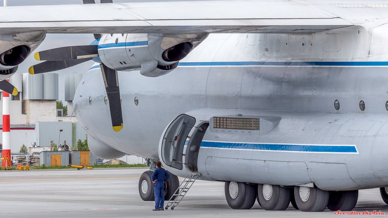 Транспортный самолет ан-22 «антей»: технические характеристики, запас топлива, конструкция