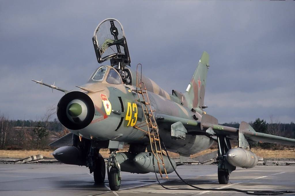 Самолет су-17- советский истребитель-бомбардировщик