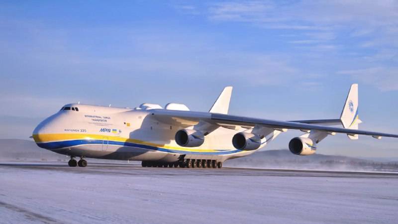Самый большой самолет ан-225 "мрия" построили в ссср.