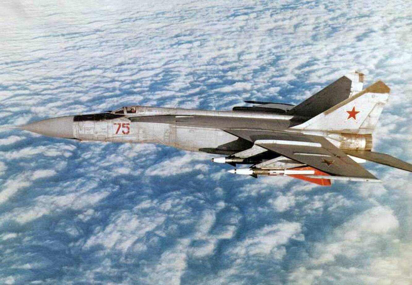 Уникальный перехватчик: какую роль сыграл советский миг-25 в развитии отечественной боевой авиации — рт на русском