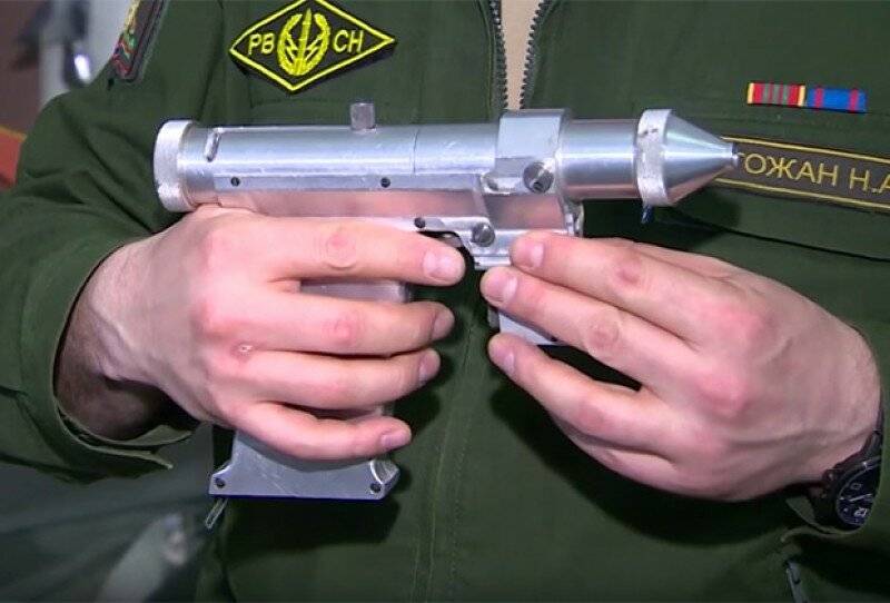 Советский лазерный пистолет - soviet laser pistol
