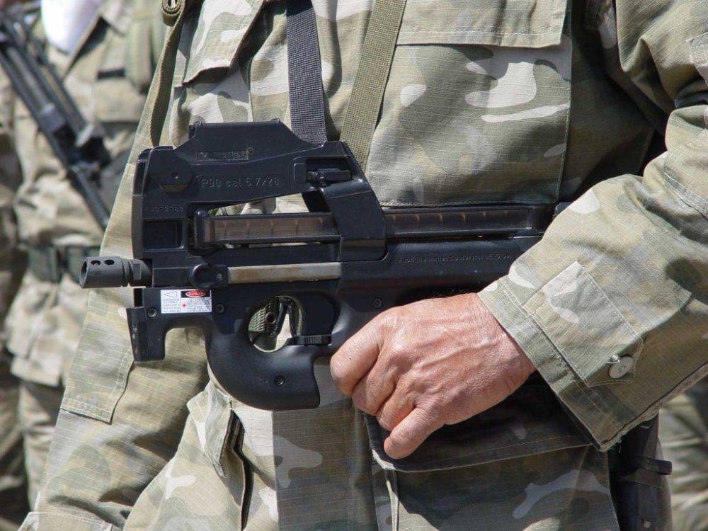 Пистолет-пулемет fn p90 (бельгия)