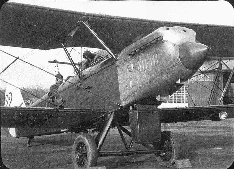Самолет p-5