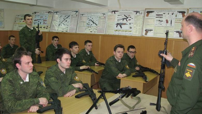 Вузы с военной кафедрой в Москве