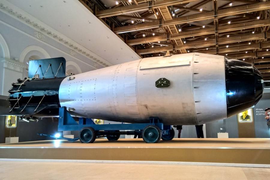 10 самых больших и мощных ядерных бомб в истории • всезнаешь.ру