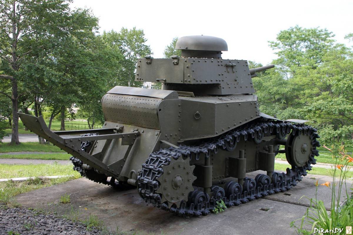 Легкий танк т-18м