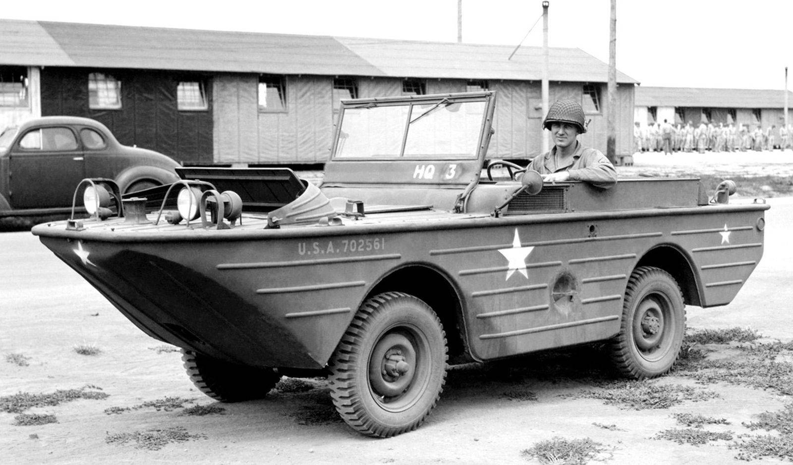 Надежный помощник во время проведения десантных операций – легкий плавающий автомобиль Ford Gpa «Seep»